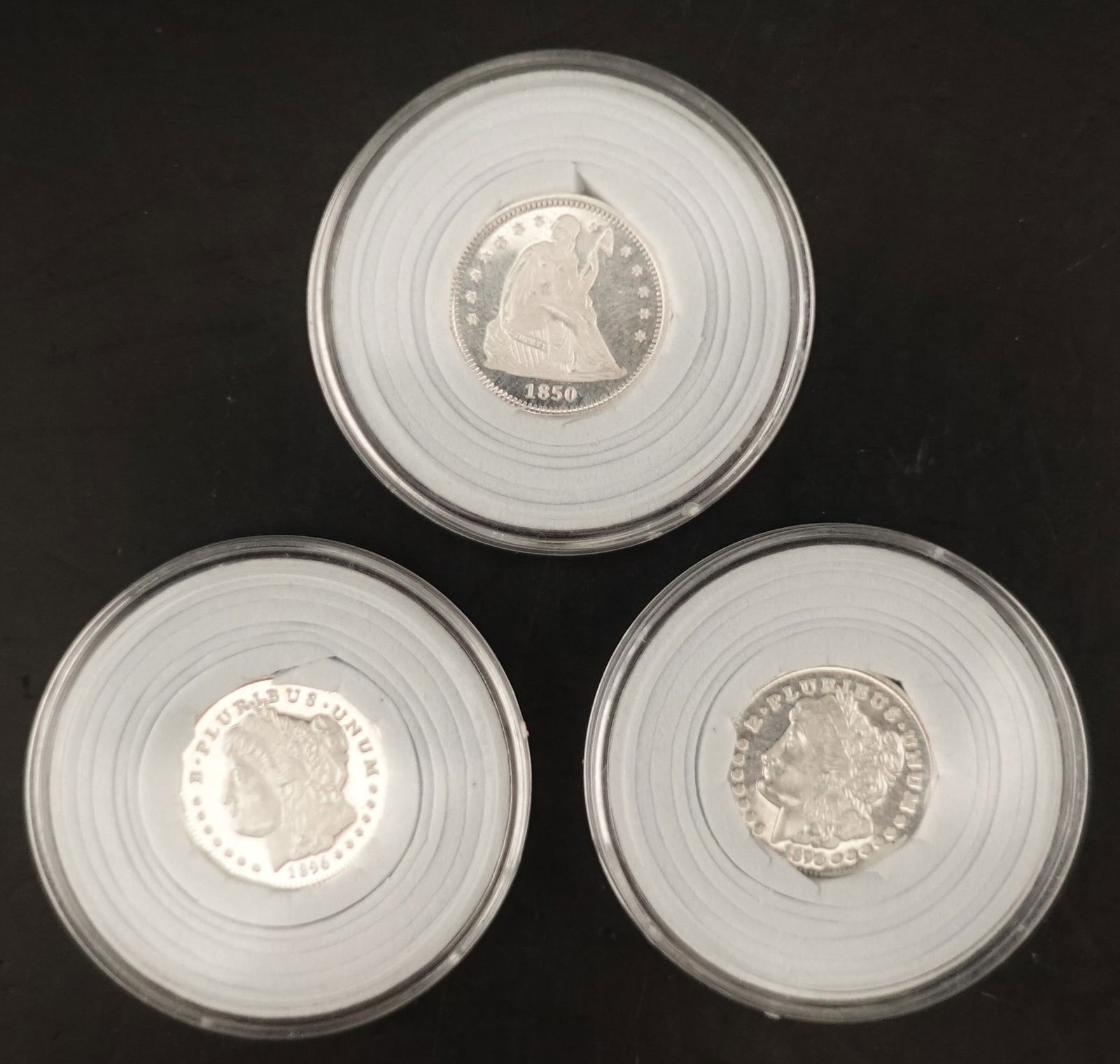 (3) Silver Rounds: Gorgeous set! The Weight is 3g Low Estimate: 20.00High Estimate: 30.00