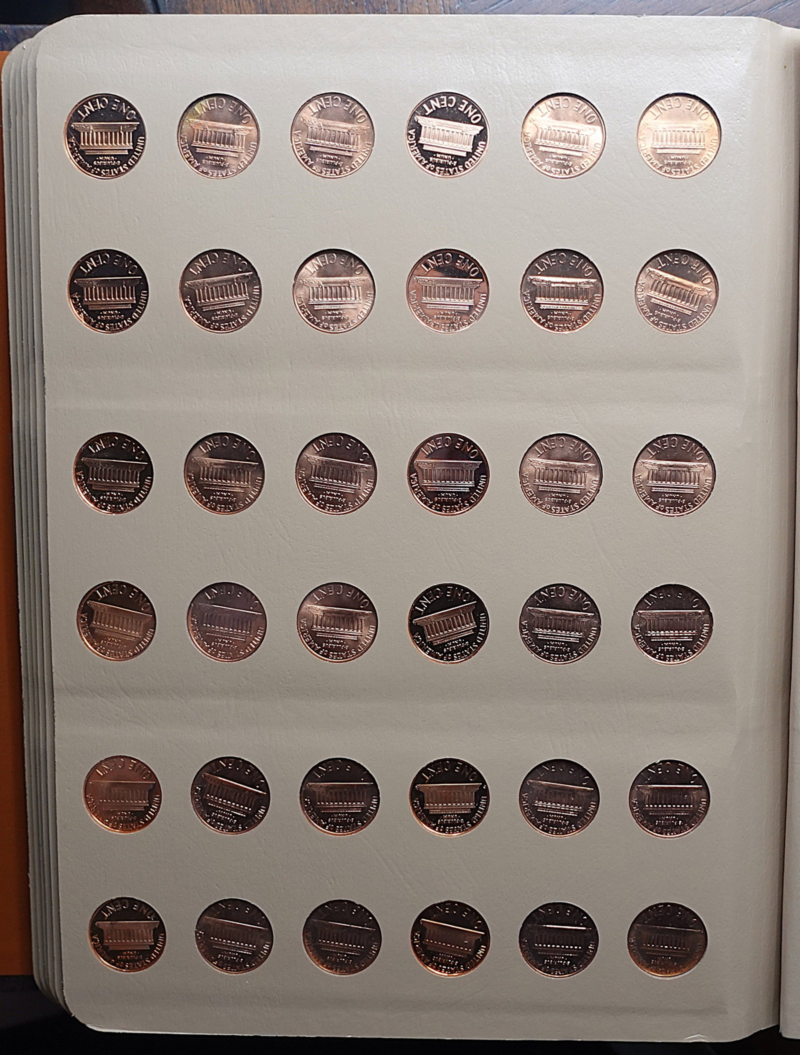 1909 to 2009 Wheat and Lincoln Cent Book - 15