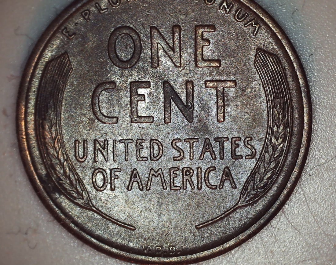 1909 to 2009 Wheat and Lincoln Cent Book - 3