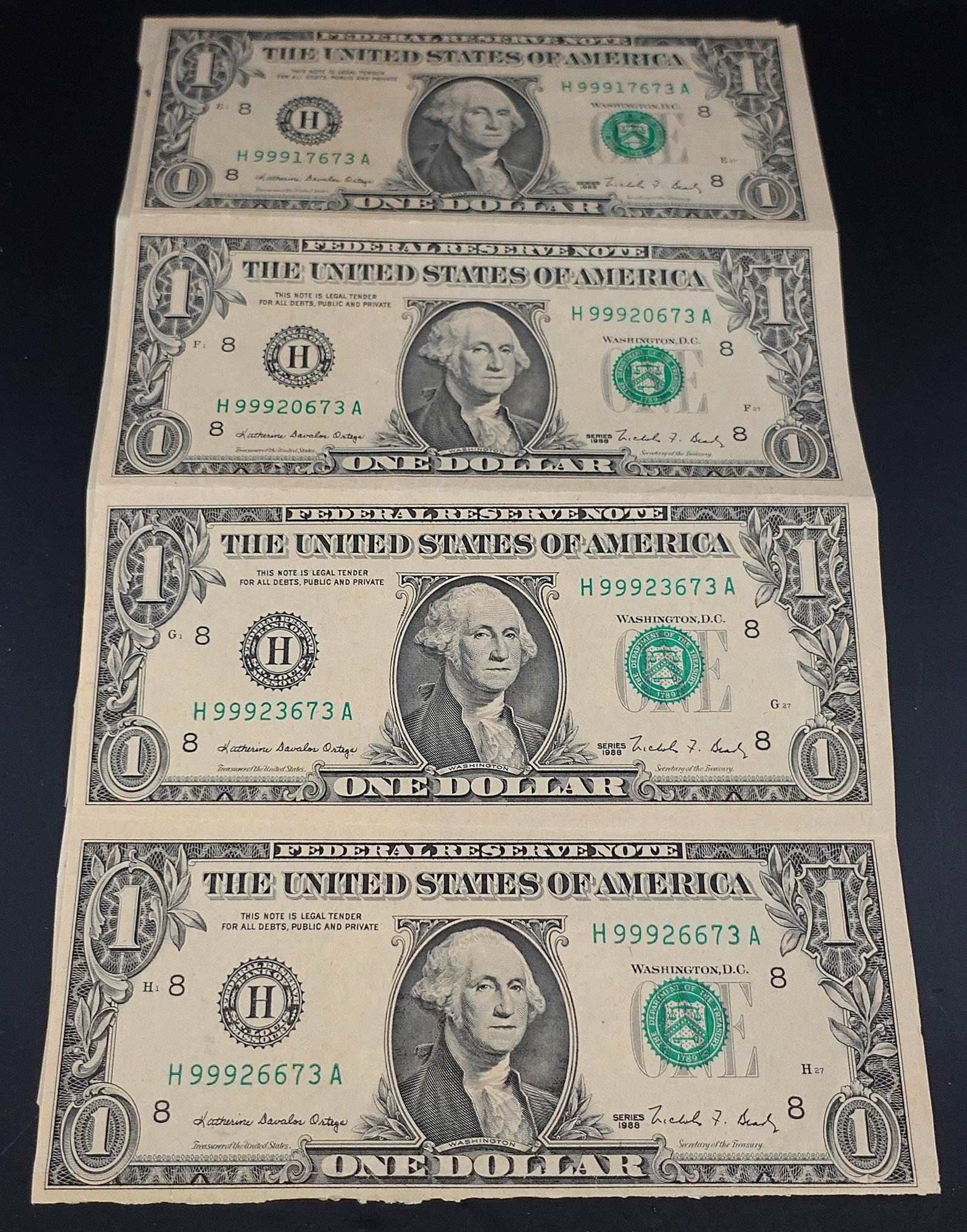 Sheet of (8) 1988 $1 Notes: These notes are in pristine condition! Low Estimate: 80.00 High Estimate: 120.00