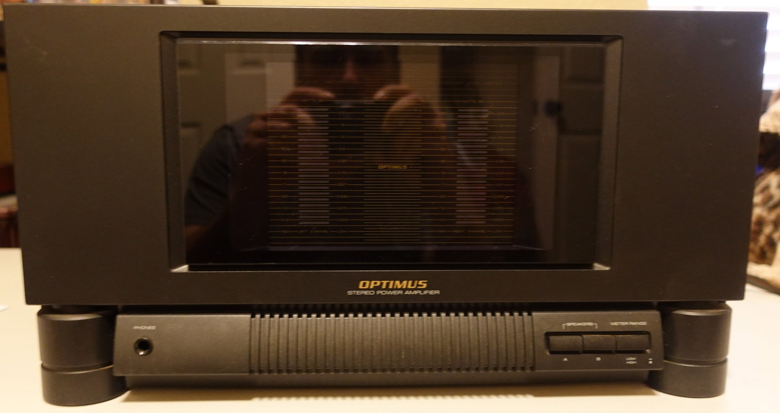 Optimus Power Amplifier: This model appears to be working. Since I dont have anything to put through it or speakers I could not fully test it. However the power did dim when I plugged it in. 