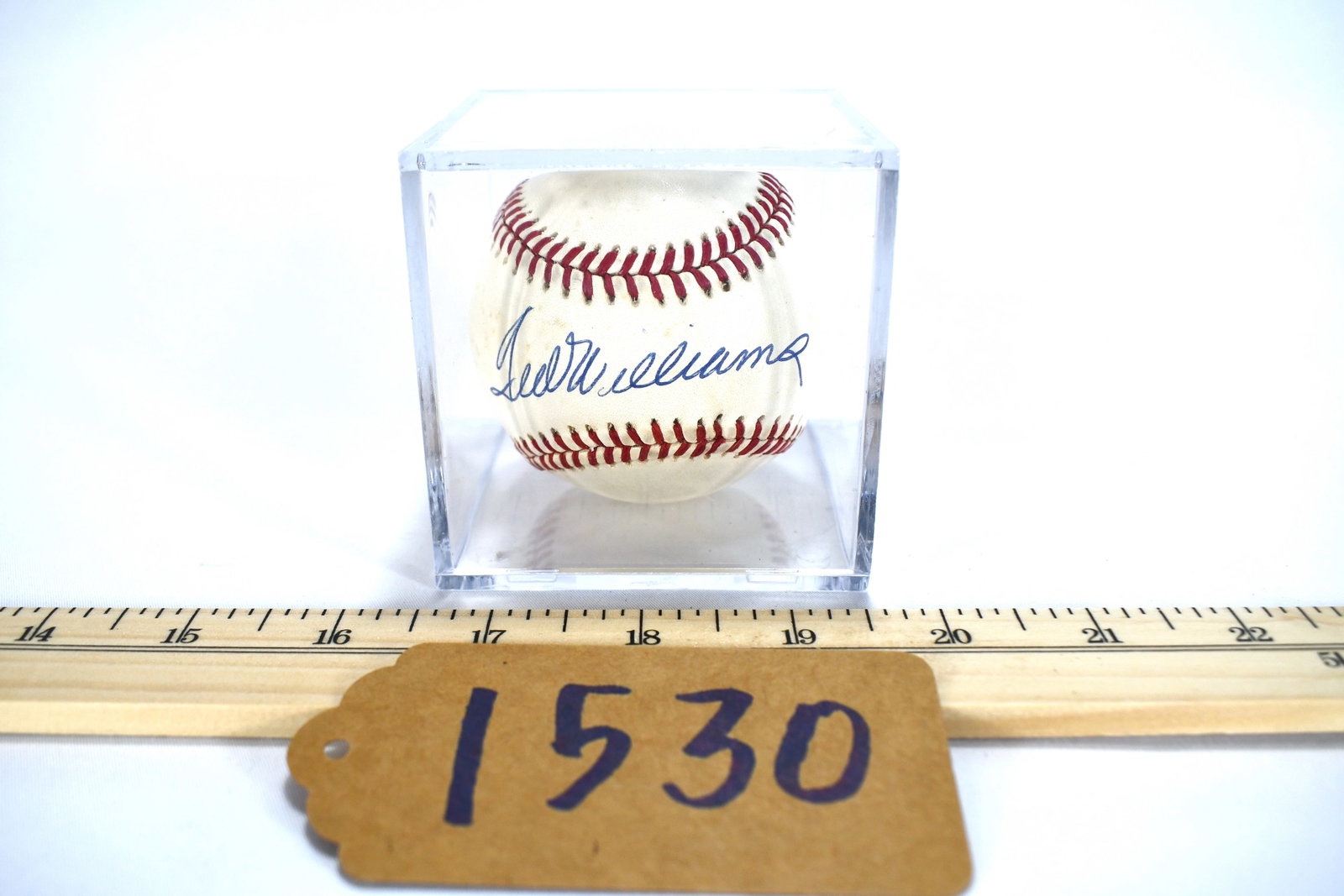 Ted Williams Signed Baseball: Ted Williams Signed Baseball No COA