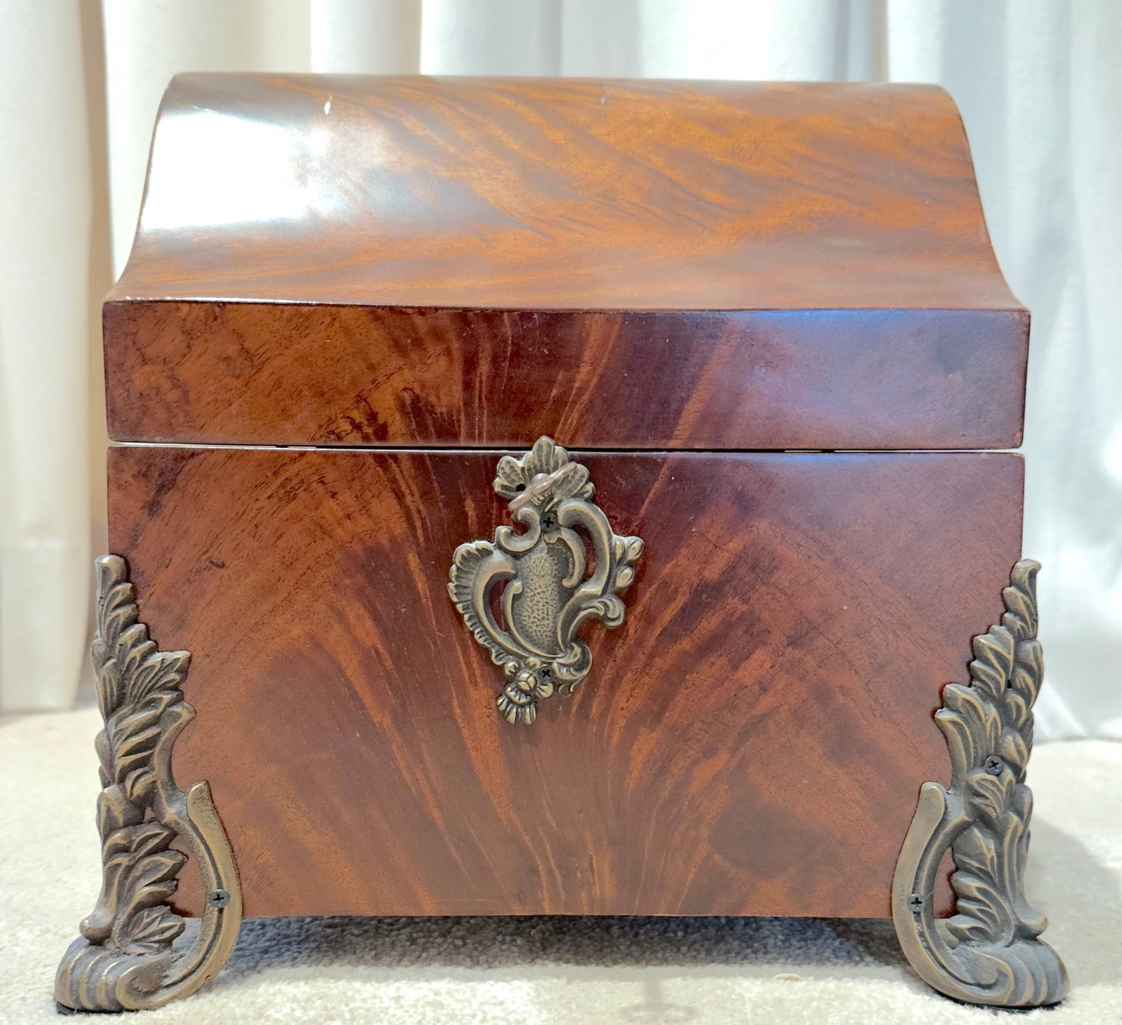 Antiique Table Top Wooden Box with lock: Antique Wooden box with lock and key Has two removable shelves Very heavy Metal mounted legs with a hinged lid