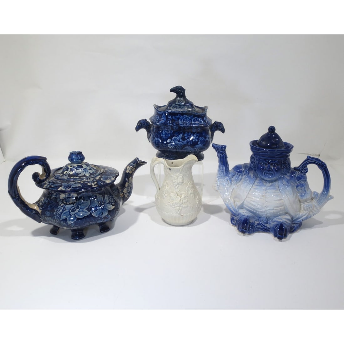 Porcelain Teapots (1 of 6)