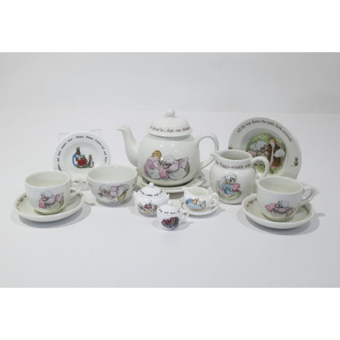 Wedgwood Beatrix Potter Child's Tea Set (1 of 6)