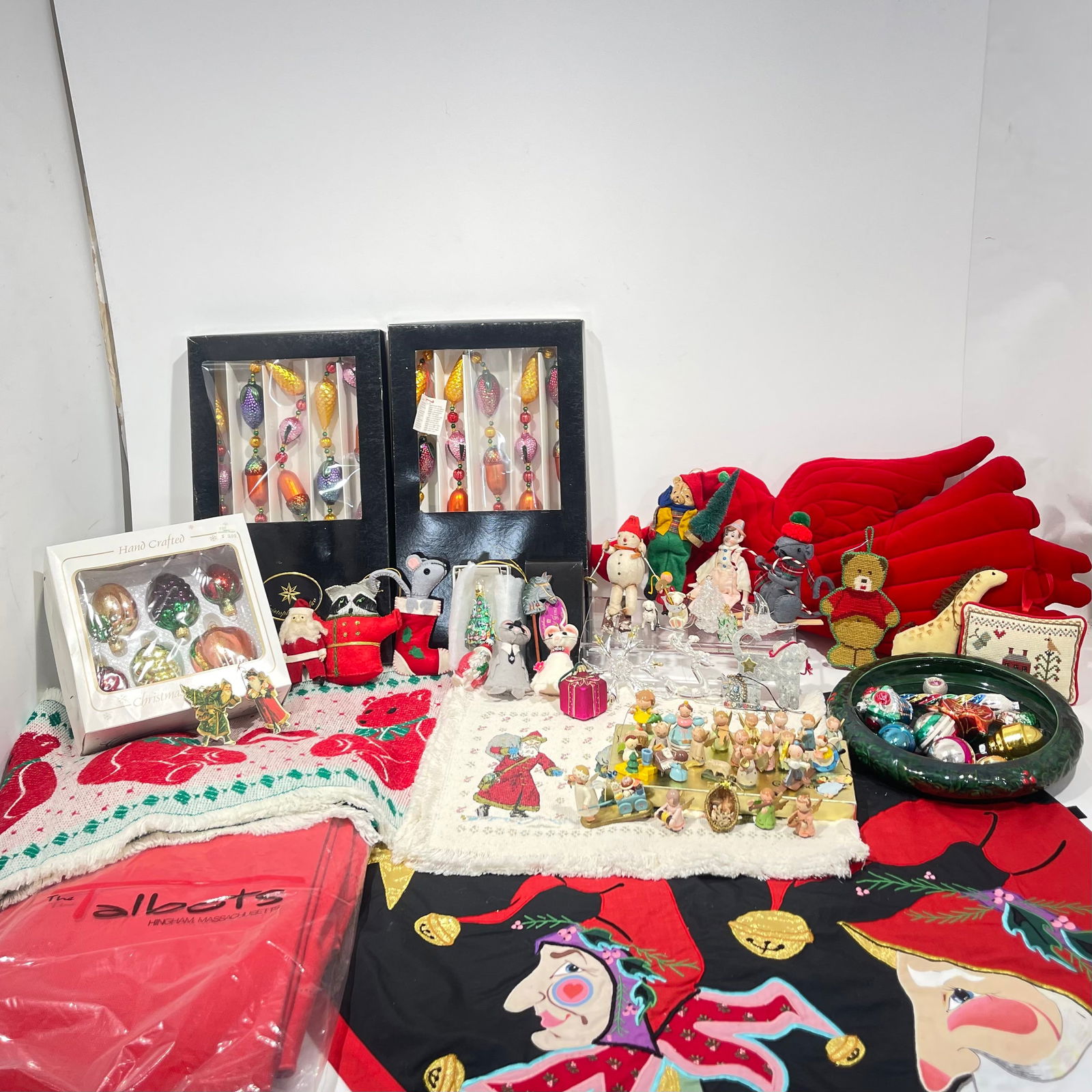 Vintage Christmas Decor (1 of 4)