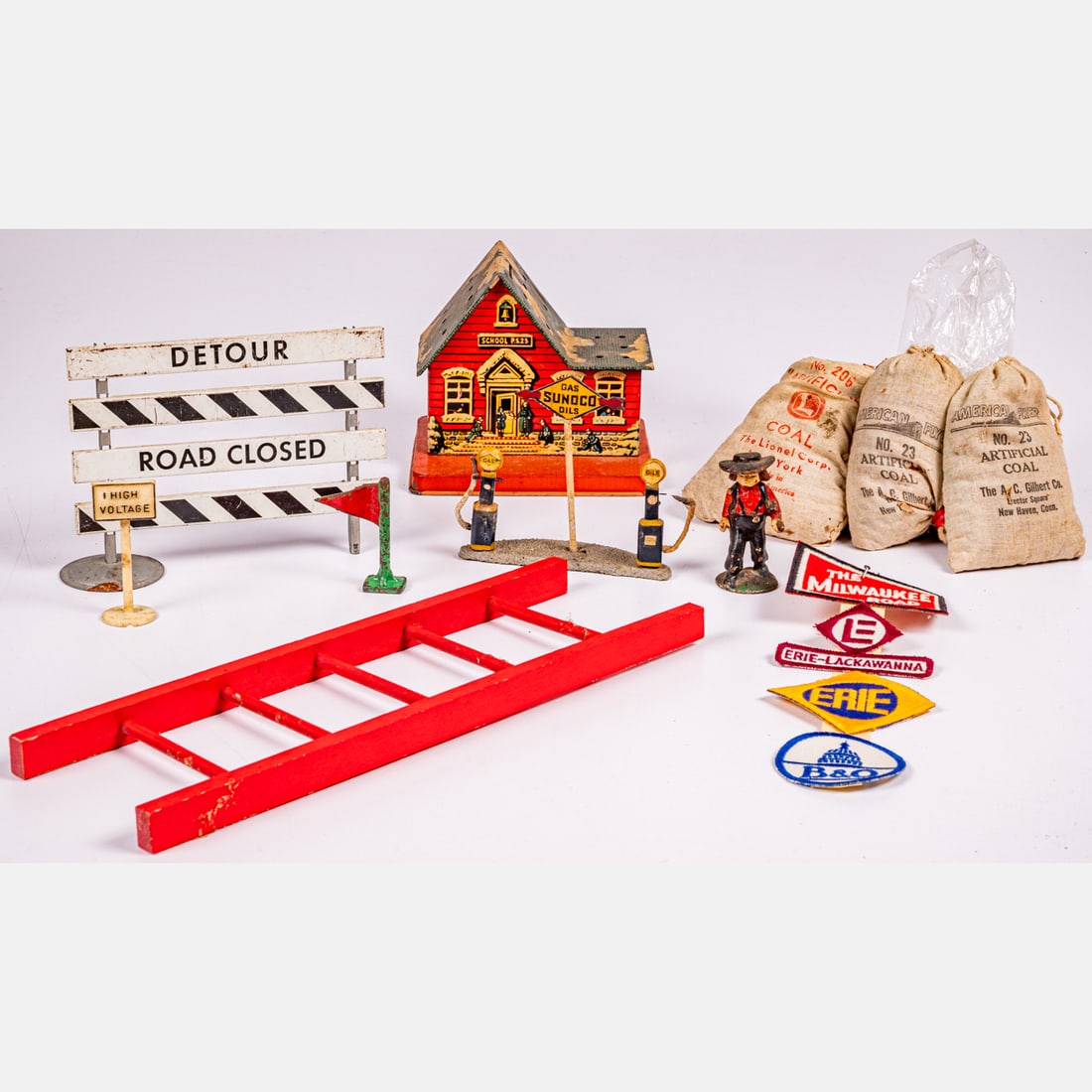 Model Train Railroad Accessories (1 of 4)