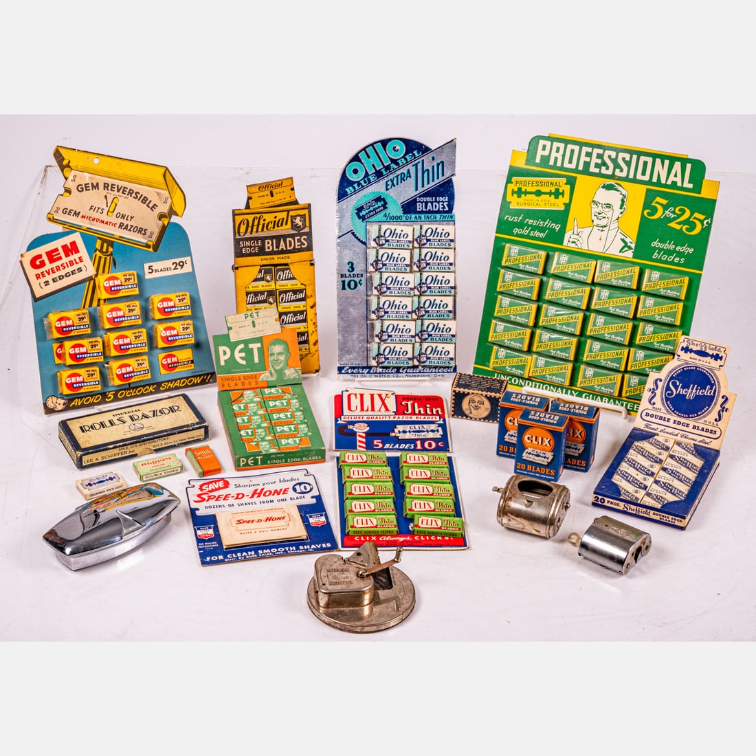 Collection Of Vintage Barbershop Razor Blade Articles (1 of 6)