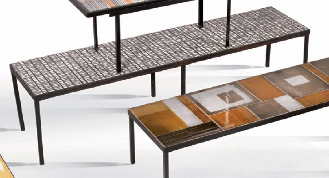 ROGER CAPRON (1922-2006): ROGER CAPRON (1922-2006) Table Céramique, métal 39.5 x 160.5 x 41 cm. Circa 1960 Coffee table Glazed ceramic, steel 15.55 x 63.23 x 16.14 in