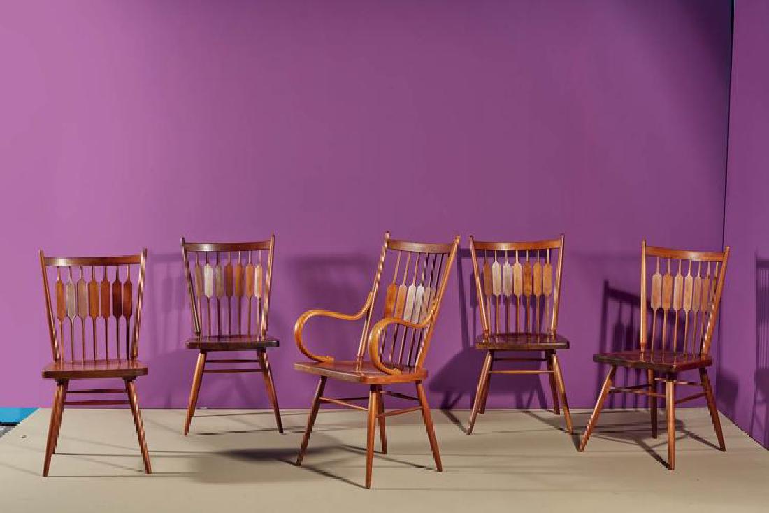 Kipp Stewart (né en 1928) Centennial Ensemble de huit: Kipp Stewart (né en 1928) Centennial Ensemble de huit chaises et deux fauteuils Noyer Edition Drexel Date de création : vers 1950 H 90 x L 48 x P 48 cm H 100 x L 54 x P...