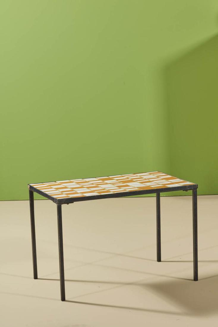 Roger Capron (1922-2006) Table basse Métal et: Roger Capron (1922-2006) Table basse Métal et céramique émaillée Date de création : vers 1960 H 33 x L 50 x P 30 cm A coffee table, metal, enamelled ceramic, ca 1960