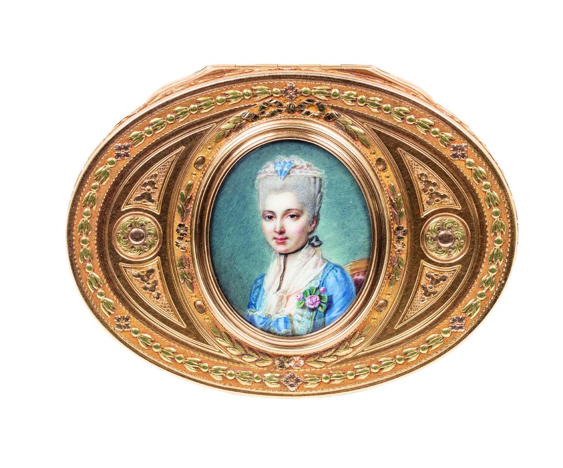 BELLE ET RARE BOITE OVALE (1 of 7)