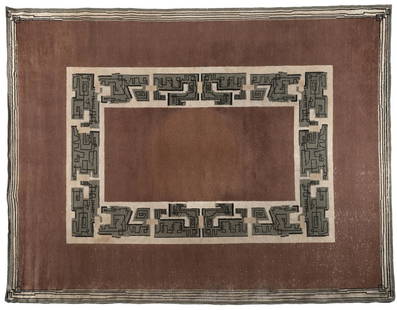 PAULE LELEU (1906-1987) Grand tapis rectangulaire en: PAULE LELEU (1906-1987) Grand tapis rectangulaire en laine de couleurs a? motifs ge?ome?triques verts, noirs et cre?me sur fond rouille. Signe? en bordure. 350 x 250 cm Rectangular carpet; Signed; 137