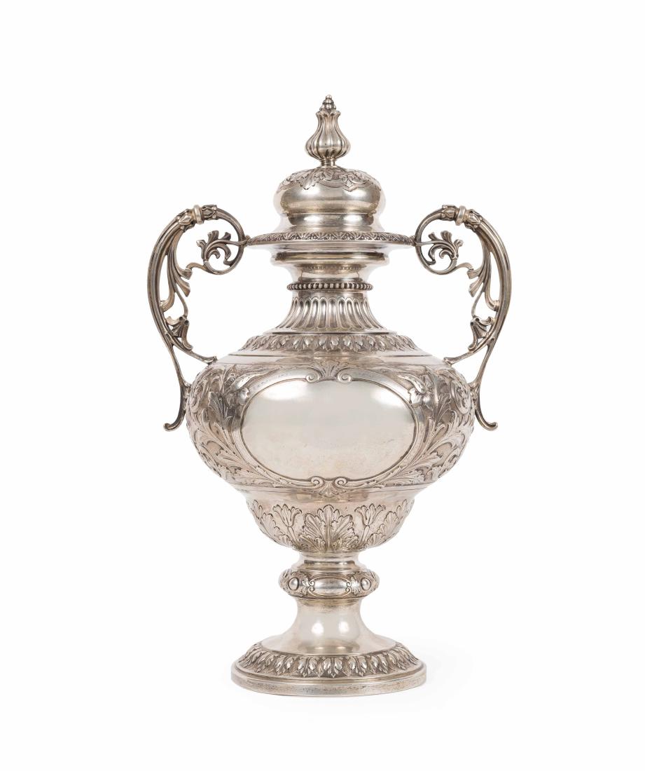 TROPHÉE DE VICTOIRE en argent massif, à (1 of 7)