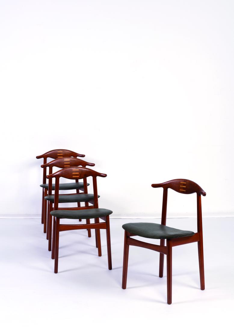 KNUD FAERCH (1924-1992): Edition Slagelse Møbelvaerk Quatre chaises Four Dining chairs in rosewood and leather by Knud Faerch for Slagelse Møbelvaerk ed Date de création: vers 1950 Palissandre et cuir H 78 L 50
