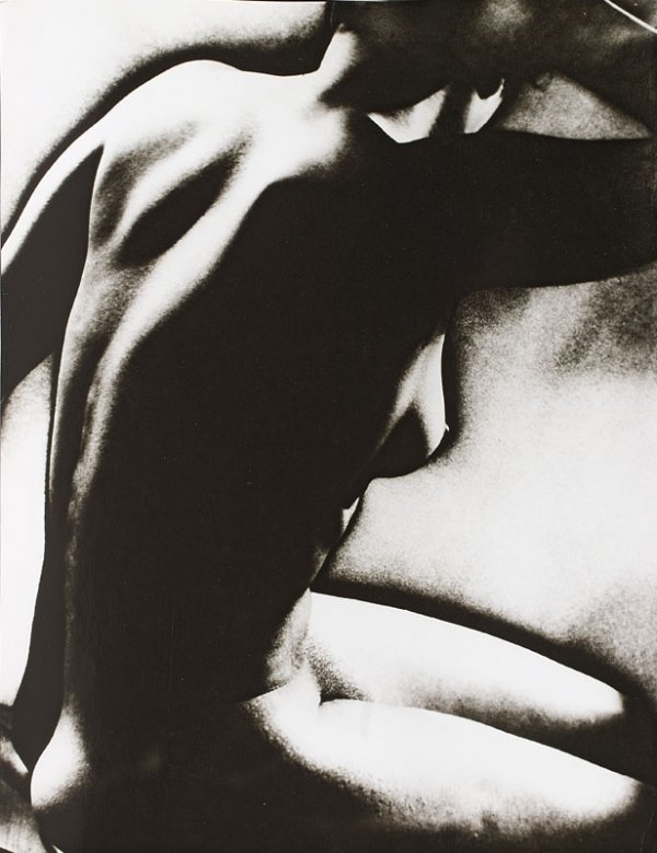 "MAN RAY (1890-1976) (Atelier)Nu solarisé, c.193