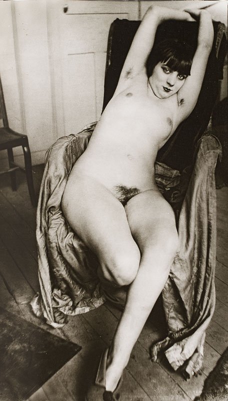 "MAN RAY (1890-1976) (Atelier)Kiki de Montparnas
