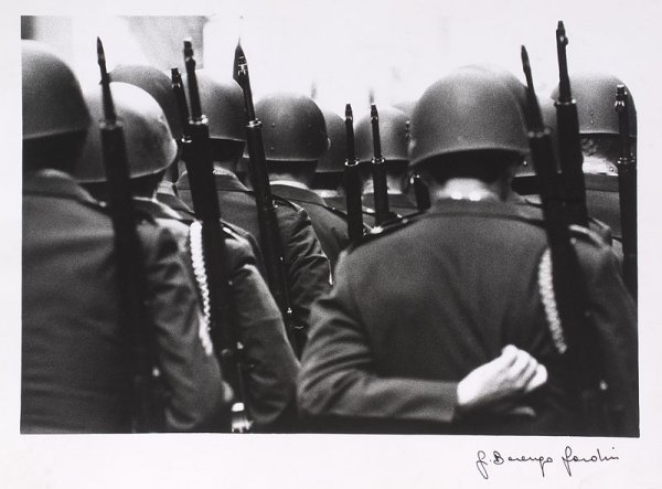 "GIANNI BERENGO-GARDIN (Né en 1930)New-York, sol