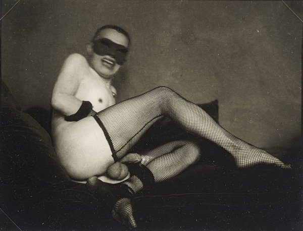 "PIERRE MOLINIER (1900-1976)Autoportrait avec ép