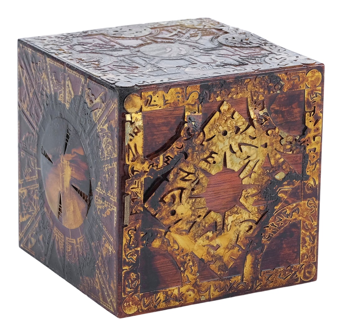HELLRAISER: HELLWORLD (2005) - Distressed Lament Configuration Puzzle Box (1 of 9)