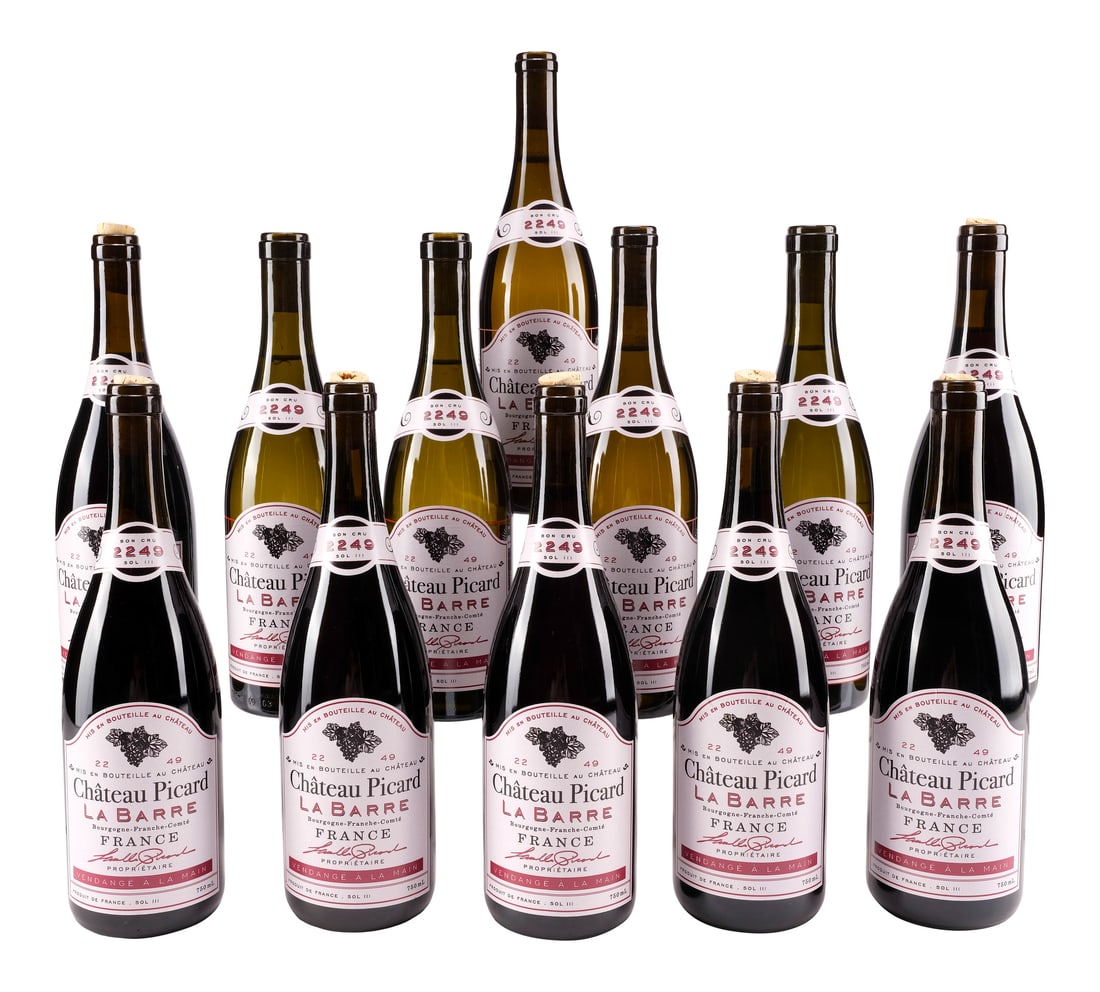 STAR TREK: PICARD (2020-2023) - Case of Chateau Picard Vintage 2249 Bourgogne: STAR TREK: PICARD (2020-2023) - Case of Chateau Picard Vintage 2249 Bourgogne - A case of Chateau Picard vintage 2249 Bourgogne from the television series Star Trek: Picard. Chateau Picard produced Bo