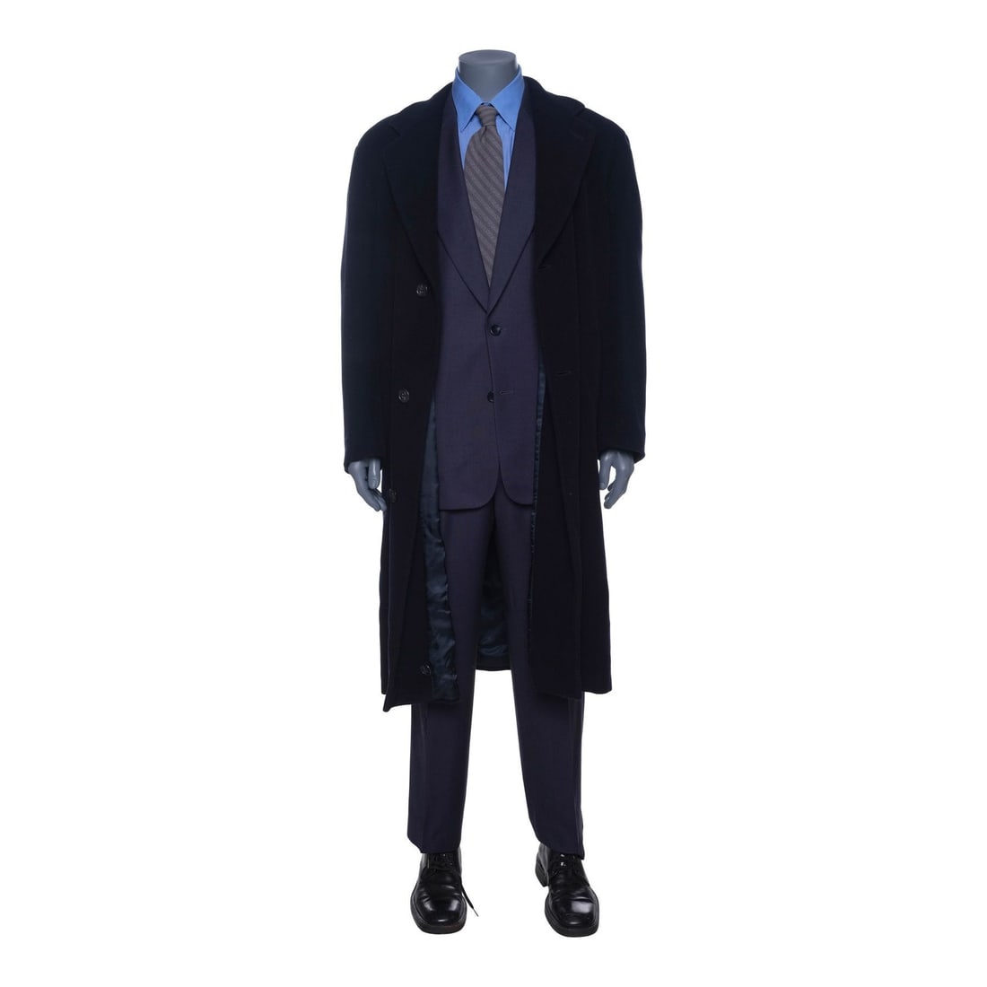 THE X-FILES (T.V. SERIES, 1993-2002) - Fox Mulder's (David Duchovny) Costume: THE X-FILES (T.V. SERIES, 1993-2002) - Fox Mulder's (David Duchovny) Costume - Fox Mulder's (David Duchovny) costume from the television series The X-Files. Mulder wore a variety of professional attir