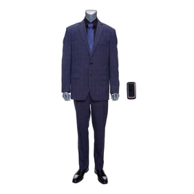 BETTER CALL SAUL (T.V. SERIES, 2015-2022) - Gustavo "Gus" Fring's Suit Costume with Cellphone