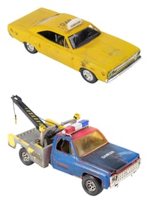 GHOSTBUSTERS (1984) - Taxi and Police Tow Truck Model Miniatures