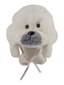 JACKIE CHAN'S FIRST STRIKE (1996) - Inspector Chan Ka-Kui's (Jackie Chan) Seal Hat