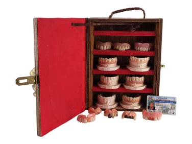 JERRY LEWIS - Fake Teeth and Castings in Case with ID Card