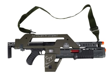 ALIENS (1986) - Sigourney Weaver-Autographed Pulse Rifle Replica