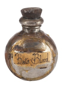 HOCUS POCUS (1993) - The Sanderson Sisters' Bat's Blood Potion Bottle