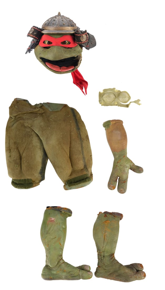 TITANIC (1997) - RMS Titanic Dinnerware Set (1 of 15)