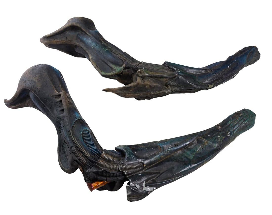 ALIENS (1986) - Pair of Full-Size Alien Queen Arms (1 of 9)