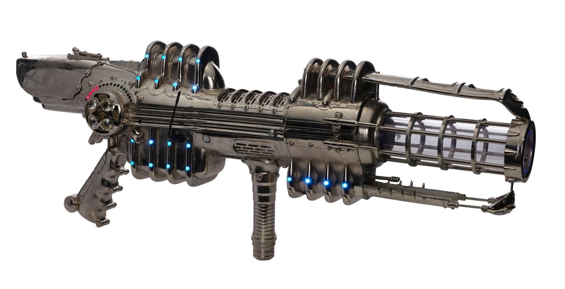 BATMAN & ROBIN (1997) - Mr. Freeze's (Arnold Schwarzenegger) Light-Up Freeze Gun: BATMAN & ROBIN (1997) - Mr. Freeze's (Arnold Schwarzenegger) Light-Up Freeze Gun - Mr. Freeze's (Arnold Schwarzenegger) light-up freeze gun from Joel Schumacher's Batman & Robin. Mr. Freeze used his s