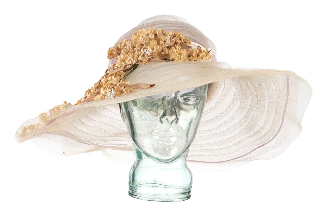 THE GREAT GATSBY (1974) - Daisy Buchanan's (Mia Farrow) Hat (1 of 15)