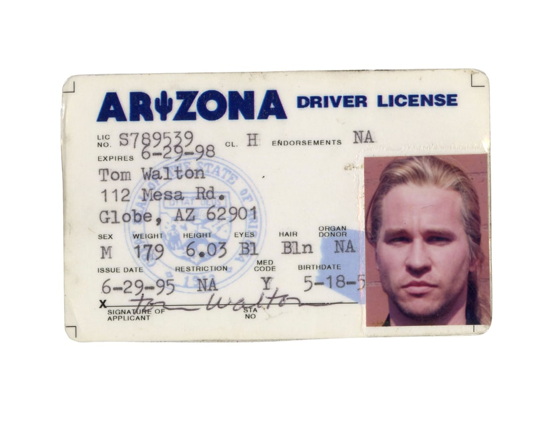 HEAT (1995) - Chris Shiherlis' (Val Kilmer) "Tom Walton" Driver's License: HEAT (1995) - Chris Shiherlis' (Val Kilmer) "Tom Walton" Driver's License - Chris Shiherlis' (Val Kilmer) "Tom Walton" driver's license from Michael Mann's Heat. Shiherlis flashed his fake driver's
