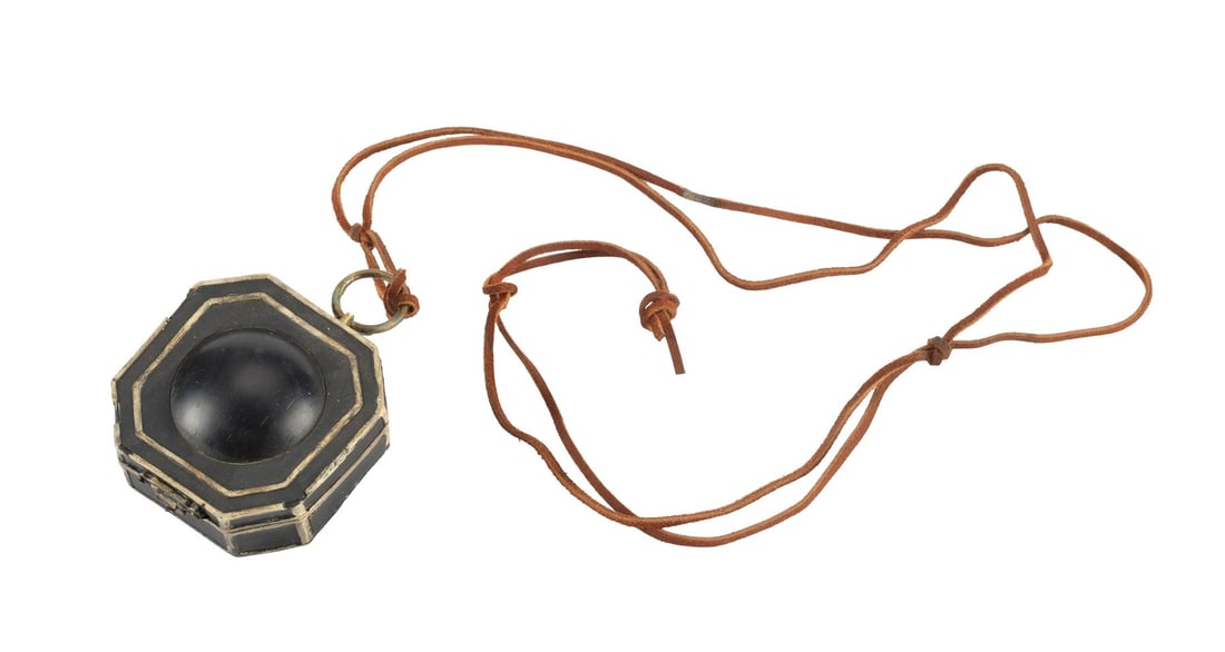 PIRATES OF THE CARIBBEAN: DEAD MEN TELL NO TALES (2017) - Captain Jack Sparrow's (Johnny Depp): PIRATES OF THE CARIBBEAN: DEAD MEN TELL NO TALES (2017) - Captain Jack Sparrow's (Johnny Depp) Photo-Matched Stunt Closed Compass - Captain Jack Sparrow's (Johnny Depp) photo-matched stunt closed comp