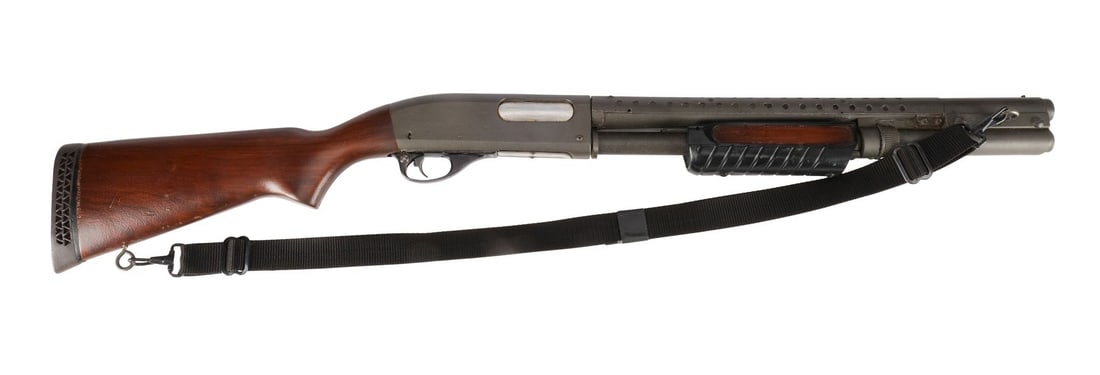 TERMINATOR 3: RISE OF THE MACHINES (2003) - The Terminator's (Arnold Schwarzenegger) Stunt: TERMINATOR 3: RISE OF THE MACHINES (2003) - The Terminator's (Arnold Schwarzenegger) Stunt Lightweight Remington 870 Custom Shotgun - The Terminator's (Arnold Schwarzenegger) stunt lightweight