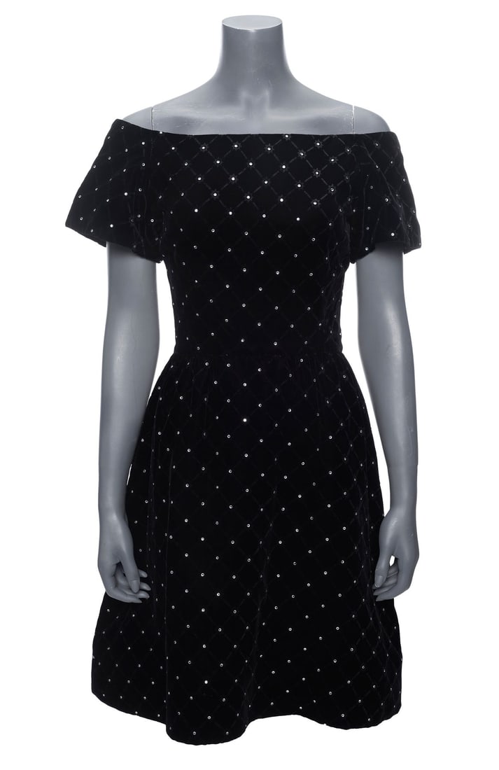 WORKING GIRL (1988) - Planet Hollywood Collection: Tess McGill's (Melanie Griffith) Screen-Matched: WORKING GIRL (1988) - Planet Hollywood Collection: Tess McGill's (Melanie Griffith) Screen-Matched Party Dress - Tess McGill's (Melanie Griffith) screen-matched party dress from Mike Nichols' Working