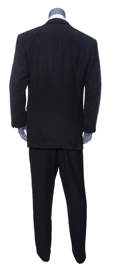 2012 (2009) - Jackson Curtis' (John Cusack) Chauffeur Ensemble - 4