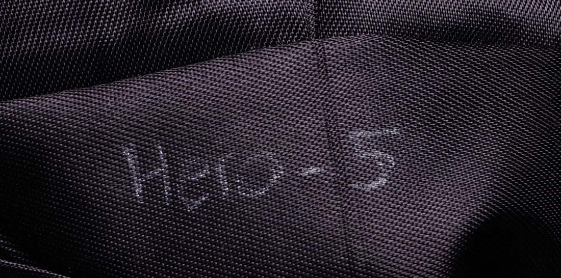 2012 (2009) - Jackson Curtis' (John Cusack) Chauffeur Ensemble - 5