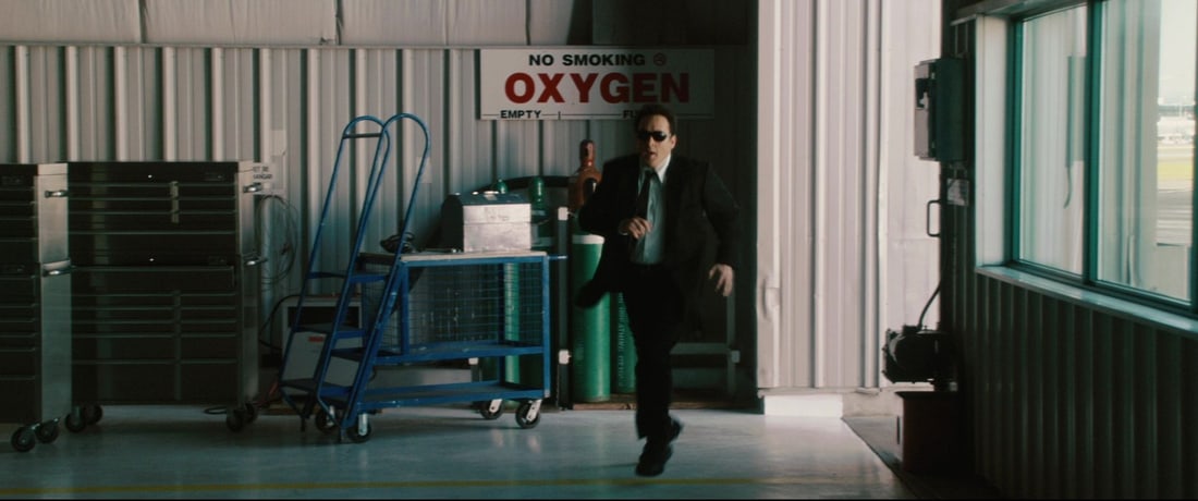 2012 (2009) - Jackson Curtis' (John Cusack) Chauffeur Ensemble - 9