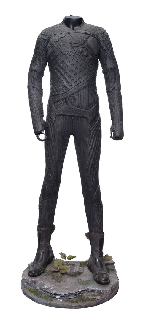 AFTER EARTH (2013) - Kitai Raige's (Jaden Smith) Danger Mode Lifesuit (1 of 6)