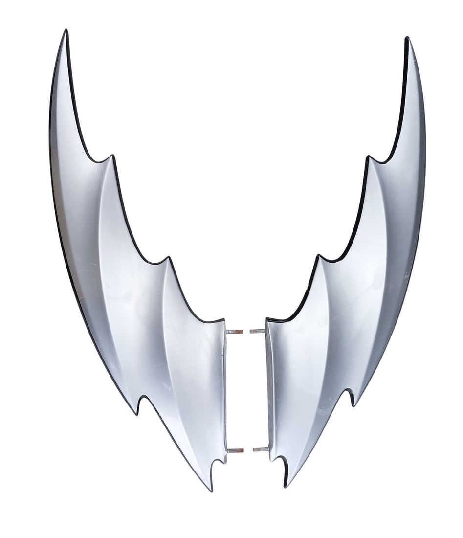 BATMAN & ROBIN (1997) - Pair of Batgirl's (Alicia Silverstone) Full-Sized Batblade Wings: BATMAN & ROBIN (1997) - Pair of Batgirl's (Alicia Silverstone) Full-Sized Batblade Wings - A pair of full-sized wings from Batgirl's (Alicia Silverstone) batblade from Joel Schumacher's Batman & Robin