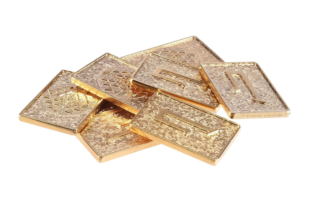 BATTLESTAR GALACTICA (T.V. SERIES, 1978 - 1979) - Mike Papac Collection: Set of Eight Cubits (1 of 9)