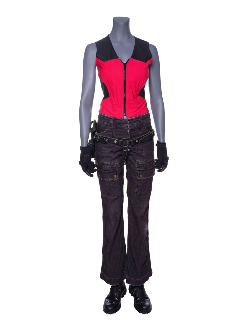 BLADE: TRINITY (2004) - Abigail Whistler's (Jessica Biel) Ensemble (1 of 8)