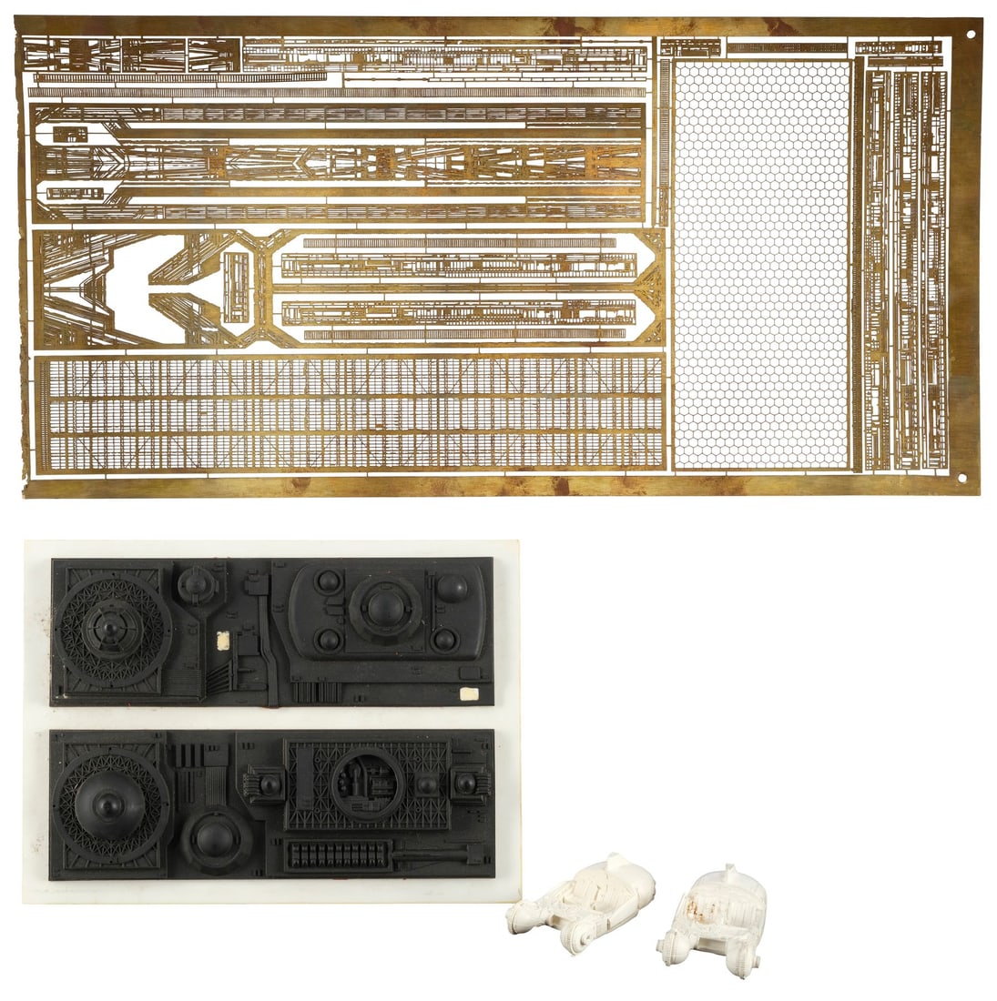 BLADE RUNNER (1982) - Mark Stetson Collection: Mark Stetson Collection: Tyrell Corporation Pyramid: BLADE RUNNER (1982) - Mark Stetson Collection: Mark Stetson Collection: Tyrell Corporation Pyramid Pattern Etching Sheet and Canopy Pull with Pair of Panel Model Miniatures and Unfinished Spinner Cast