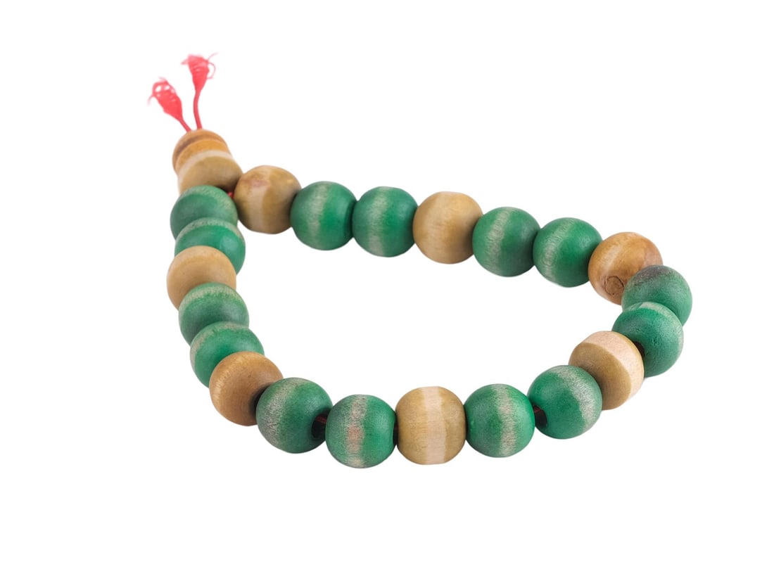 BRUCE ALMIGHTY (2003) - Bruce Nolan's (Jim Carrey) Prayer Beads: BRUCE ALMIGHTY (2003) - Bruce Nolan's (Jim Carrey) Prayer Beads - Bruce Nolan's (Jim Carrey) prayer beads from Tom Shadyac's Bruce Almighty. Bruce's girlfriend, Grace Connelly, (Jennifer Aniston)