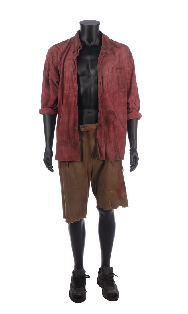 CAST AWAY (2000) - Chuck Noland's (Tom Hanks) Bloodied "Cave Dweller Prior to Tooth Extraction" (1 of 12)